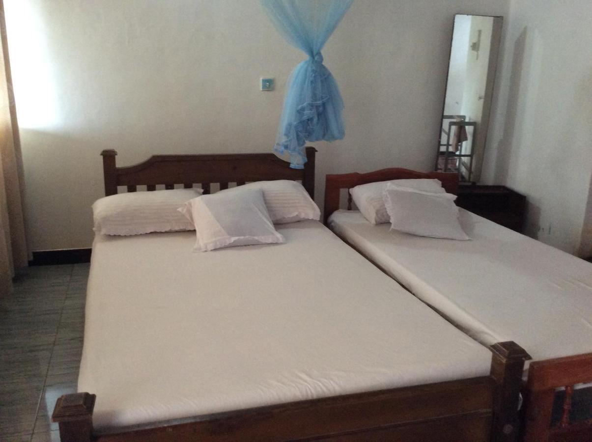 New Rest House Sea View Hotel نيجومبو المظهر الخارجي الصورة